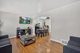 3128 Ernst St, Franklin Park, IL 60131 - Photo 3