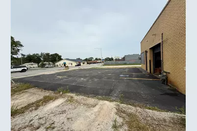 971 Burnham Avenue, Calumet City, IL 60409 - Photo 9