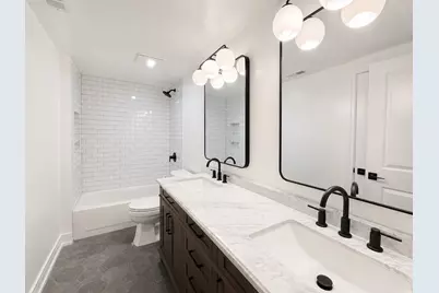 1905 W Huron Street #CH, Chicago, IL 60622 - Photo 11