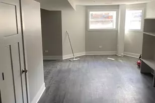 2428 N Rockwell St, Chicago, IL 60647 - Photo 11