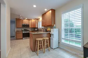 9 Ashford Ct, Lincolnshire, IL 60069 - Photo 7