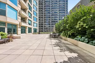 25 E Superior St, Chicago, IL 60611 - Photo 25