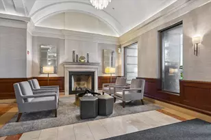 25 E Superior St, Chicago, IL 60611 - Photo 3