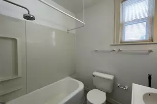 28W579 Stafford Pl, Warrenville, IL 60555 - Photo 7