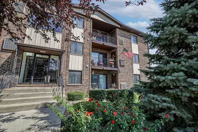 14035 Laramie Avenue #409, Crestwood, IL 60418 - Photo 1