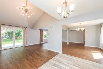 579 Phillips Circle, Antioch, IL 60002 - Photo 11