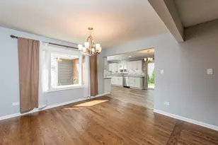 579 Phillips Cir, Antioch, IL 60002 - Photo 7