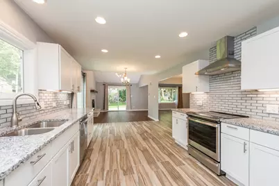 579 Phillips Circle, Antioch, IL 60002 - Photo 17