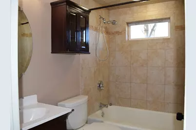 254 W Main Street, Carpentersville, IL 60110 - Photo 11