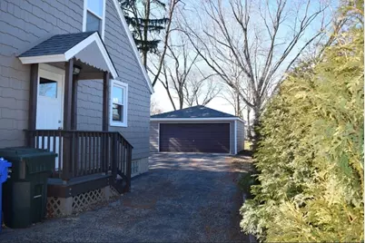 254 W Main Street, Carpentersville, IL 60110 - Photo 5