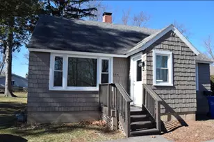 254 W Main St, Carpentersville, IL 60110 - Photo 1