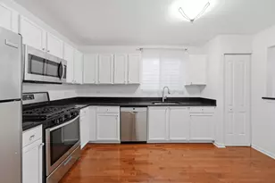 640 Four Seasons Blvd, Aurora, IL 60504 - Photo 3