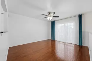 640 Four Seasons Blvd, Aurora, IL 60504 - Photo 7