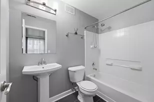 640 Four Seasons Blvd, Aurora, IL 60504 - Photo 21