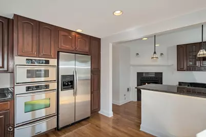 9521 S Sawyer Avenue, Evergreen Park, IL 60805 - Photo 9