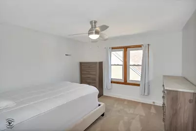 9521 S Sawyer Avenue, Evergreen Park, IL 60805 - Photo 21