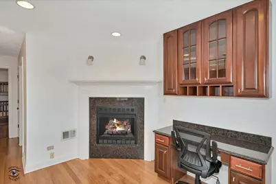 9521 S Sawyer Avenue, Evergreen Park, IL 60805 - Photo 11