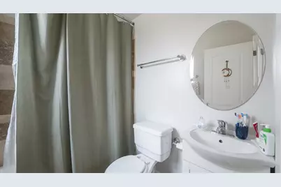 2046 W Touhy Avenue #2, Chicago, IL 60645 - Photo 9