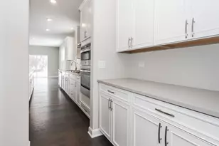 61 Pierce Dr, Downers Grove, IL 60515 - Photo 5
