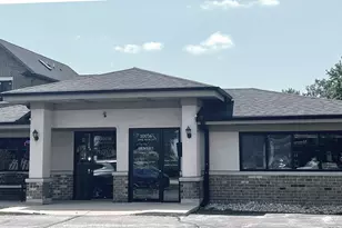 10016 S Roberts Rd, Palos Hills, IL 60465 - Photo 1