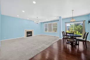 2743 Rourke Dr, Aurora, IL 60503 - Photo 5