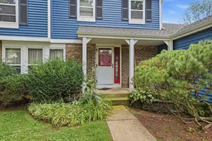 27W105 Walnut Dr, Winfield, IL 60190 - Photo 3