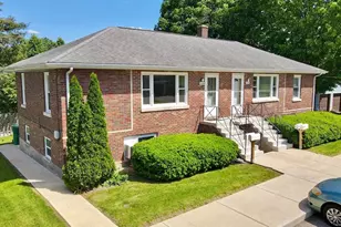 314 N Locust St, Sycamore, IL 60178 - Photo 1