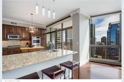 21 E Huron Street #3204, Chicago, IL 60611 - Photo 9