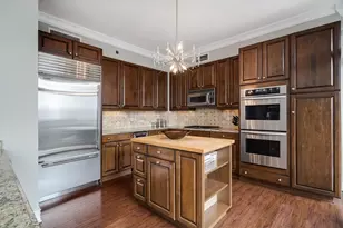 21 E Huron St, Chicago, IL 60611 - Photo 11