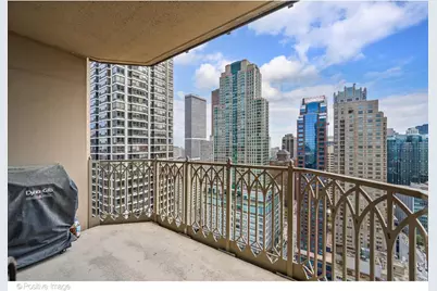 21 E Huron Street #3204, Chicago, IL 60611 - Photo 25