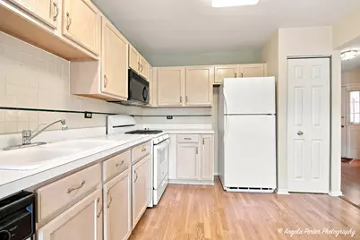 16 Cloverdale Court #16, Algonquin, IL 60102 - Photo 3
