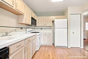 16 Cloverdale Ct, Algonquin, IL 60102 - Photo 3