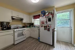 527 Edwin Dr, Bourbonnais, IL 60914 - Photo 9