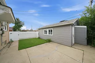 3798 W 76th Pl, Chicago, IL 60652 - Photo 25