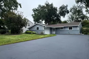 144 N Pinecrest Rd, Bolingbrook, IL 60440 - Photo 1