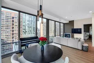240 E Illinois St, Chicago, IL 60611 - Photo 9