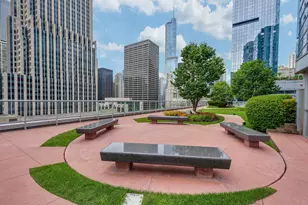 240 E Illinois St, Chicago, IL 60611 - Photo 33