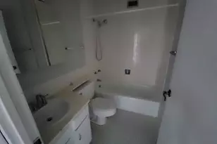 6171 N Sheridan Rd, Chicago, IL 60660 - Photo 9
