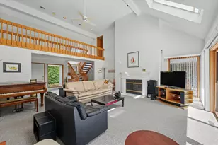 2007 Trout Valley Dr, Champaign, IL 61822 - Photo 9