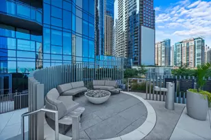 211 N Harbor Dr, Chicago, IL 60601 - Photo 25