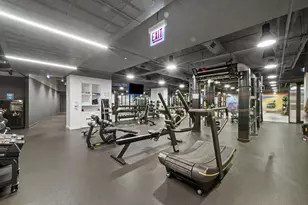 211 N Harbor Dr, Chicago, IL 60601 - Photo 37