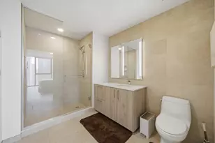 211 N Harbor Dr, Chicago, IL 60601 - Photo 17