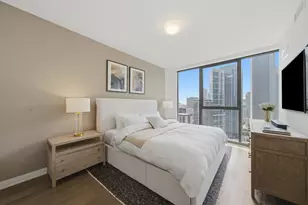 211 N Harbor Dr, Chicago, IL 60601 - Photo 11