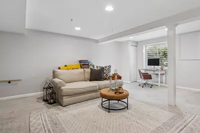 34W685 Roosevelt Avenue #B, Saint Charles, IL 60174 - Photo 17