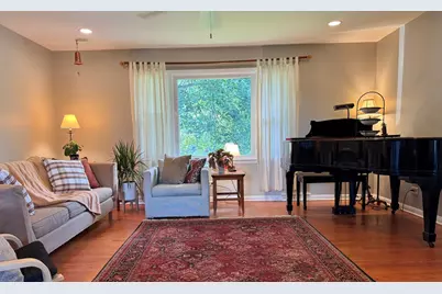 1205 E Ironwood Drive, Mount Prospect, IL 60056 - Photo 5