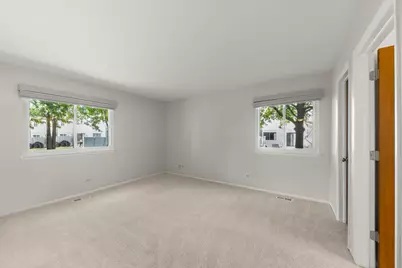 252 Shoreline Circle #Z1, Schaumburg, IL 60194 - Photo 13