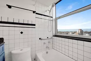 3110 N Sheridan Rd, Chicago, IL 60657 - Photo 15