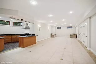 3832 W Chase Ave, Lincolnwood, IL 60712 - Photo 39