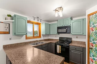 6 Lee Court, Dekalb, IL 60115 - Photo 9