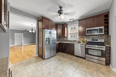 8019 46th Street, Lyons, IL 60534 - Photo 9